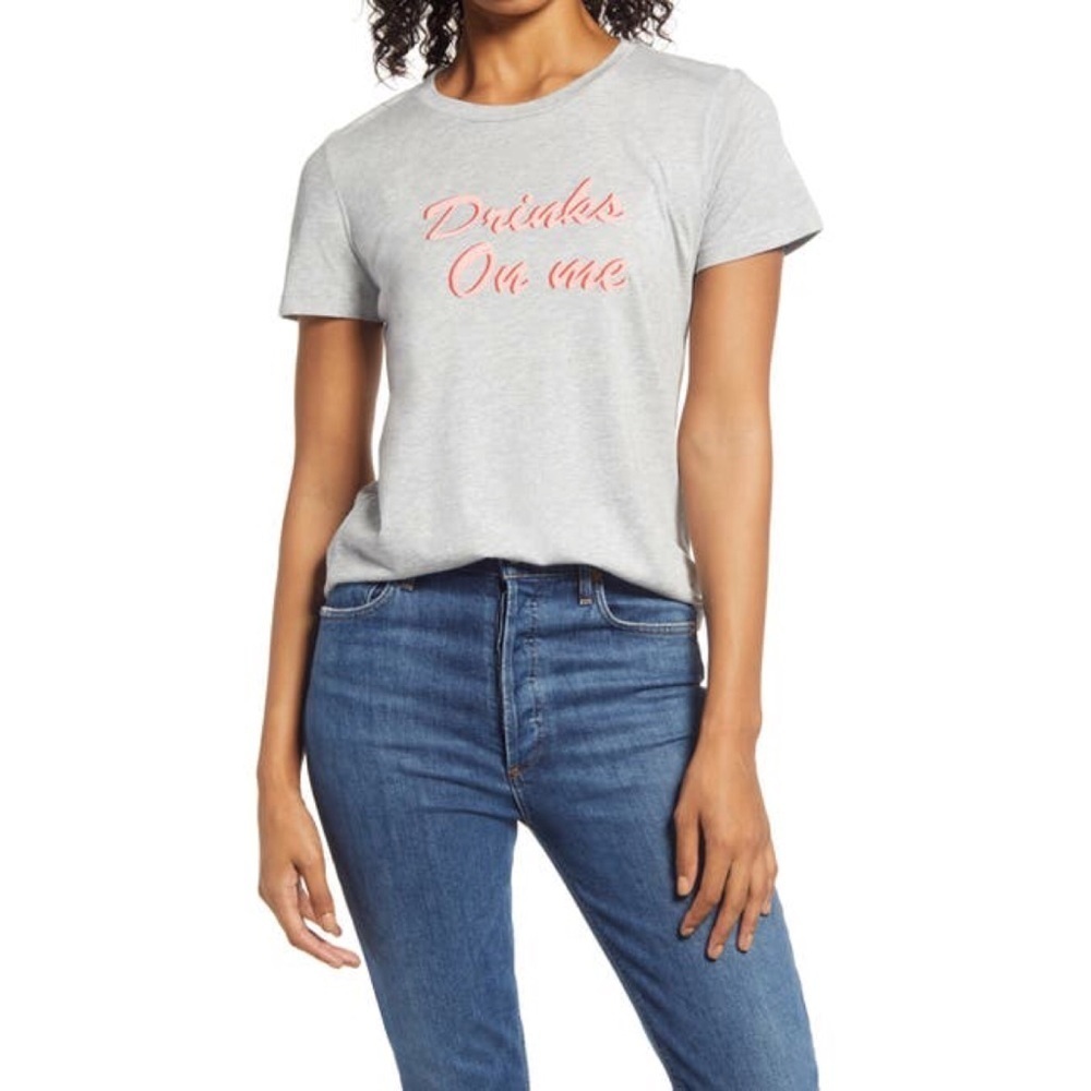 🎀 5/$20 🎀 1901 “Drinks On Me” t-shirt